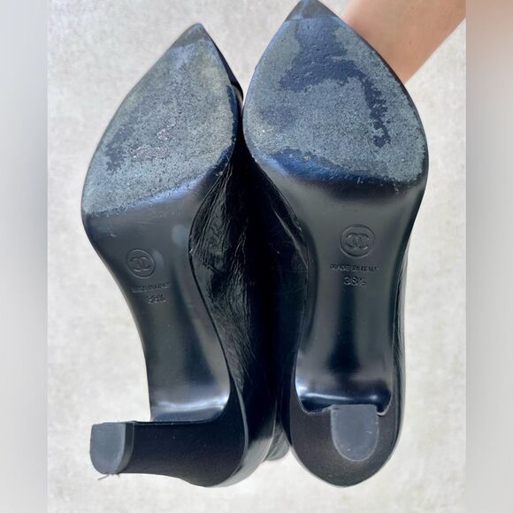 Chanel CC Logo Crumpled Calfskin Satin Cap Toe Short Ankle Boots EU 38.5 US7.5-8 - Picture 7 of 12